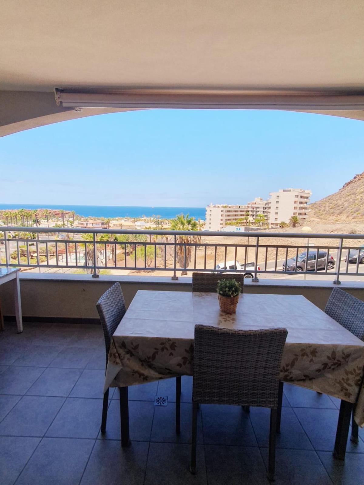 Comfortable Apartment With Amazing Sea Views Palm-mar Exterior foto